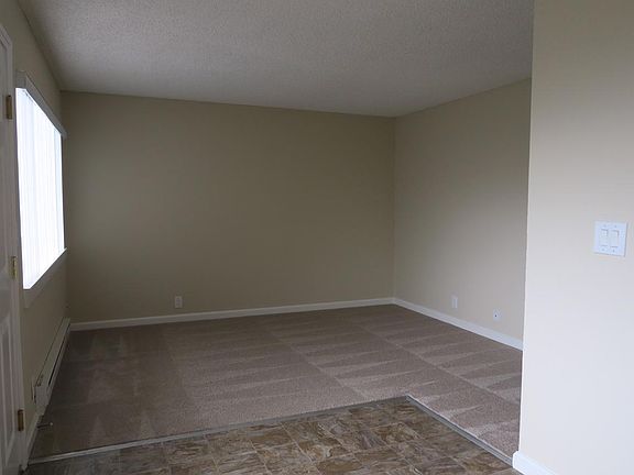 4th image of 129 Lincoln Ave #9