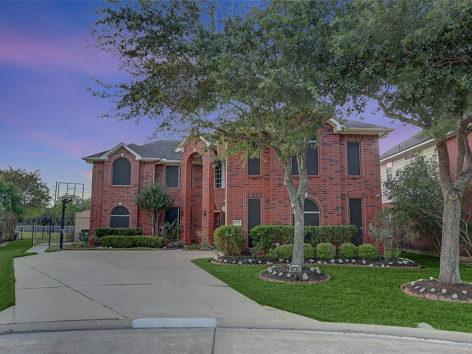 2707 Sterling Fields Dr