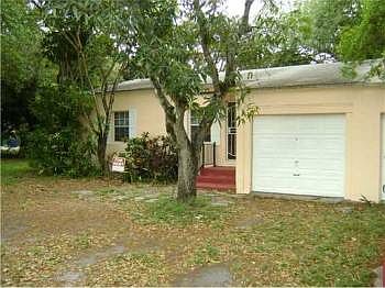 3rd image of 2380 NE 187th St
