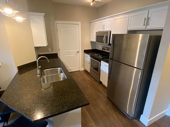 2nd image of 5591 Bowland Pl N
