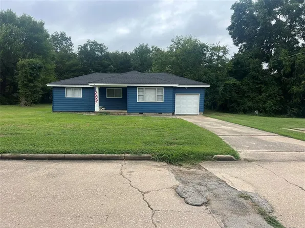 322 W 6th St, Wewoka, OK 74884