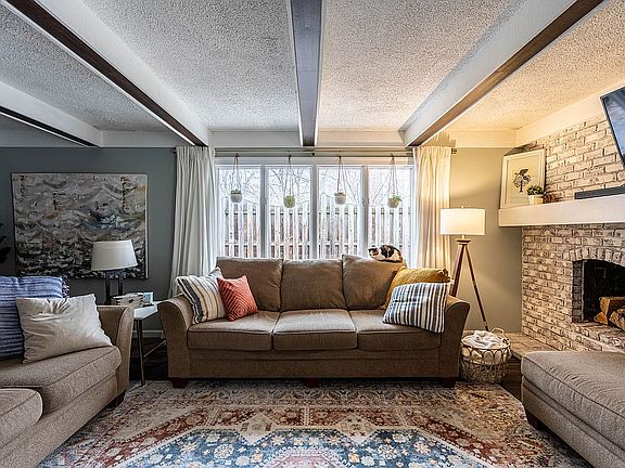 4th image of 2608 W Chelsea Dr