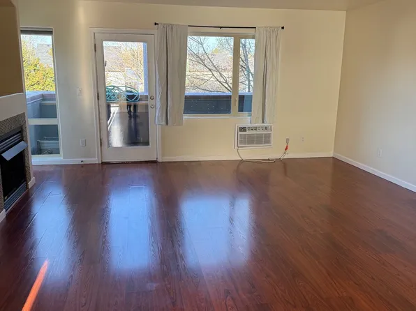 17000 SW Whitley Way Unit 300, Beaverton, OR 97006