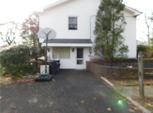 36 Wedgewood Dr, Coram, NY 11727