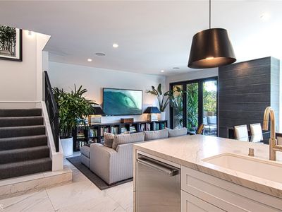 1011 Muirfield Dr, Newport Beach, CA, 92660