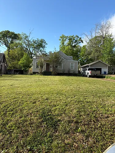 611 Eagle Ave Photo 1