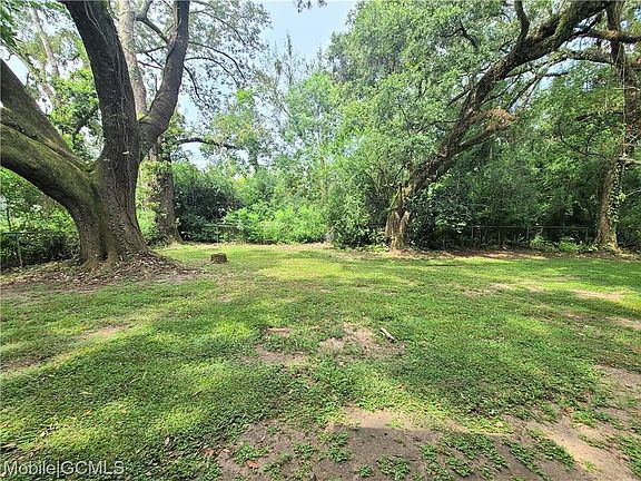 2nd image of 624 Lancewood Dr W