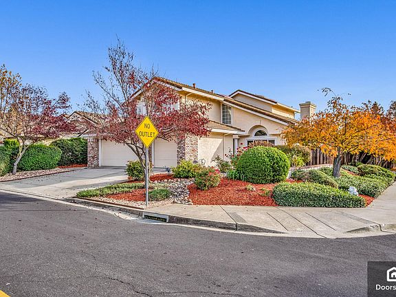 3rd image of 200 Walnut Creek Ct