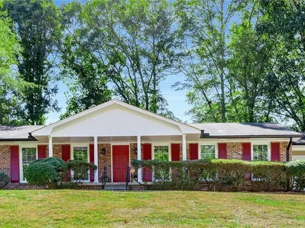 4889 Fairforest Dr, Stone Mountain, GA 30088