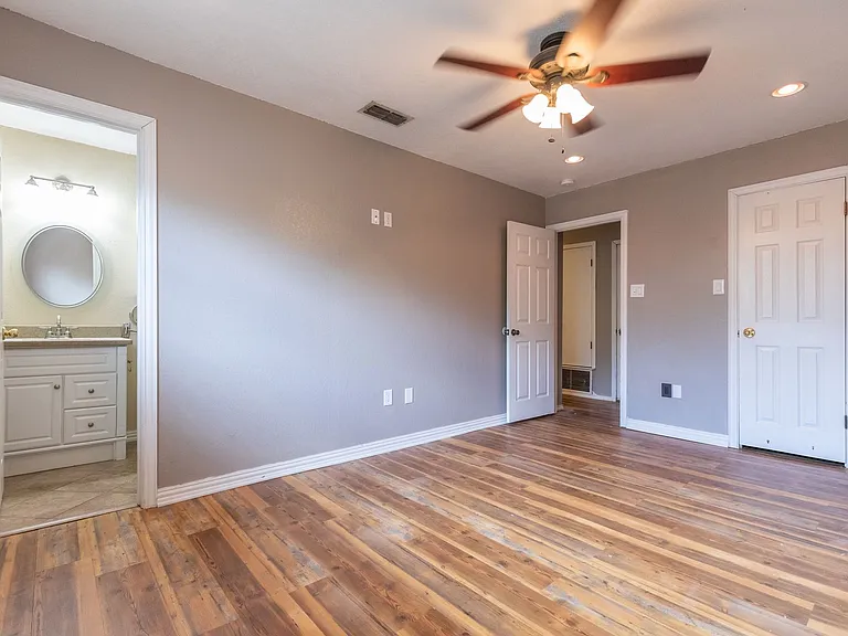 3902 Karen Dr — Photo 24