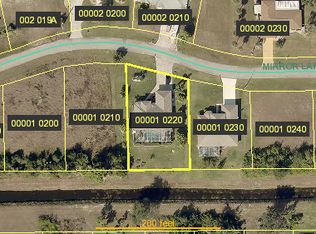 750 Mirror Lakes Dr, Lehigh Acres, FL 33974