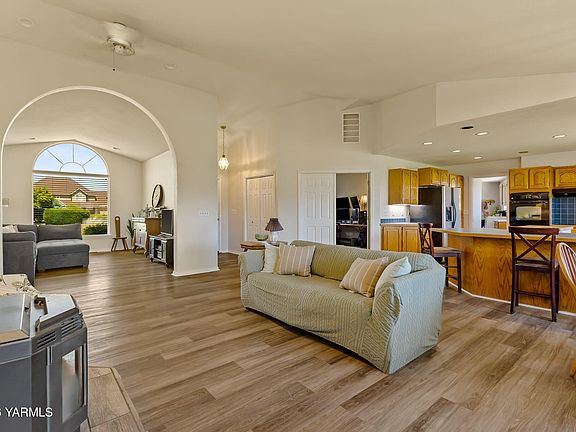 4th image of 5006 Cayuse Ln