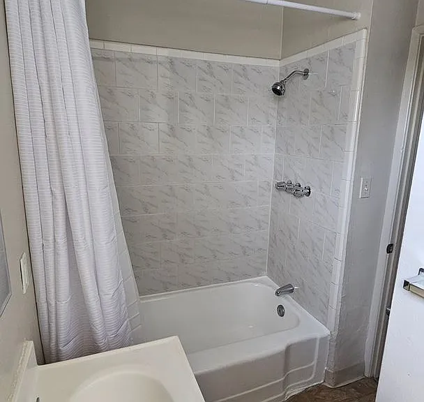 2522 2522 1/2mlancaster Ave — Photo 24