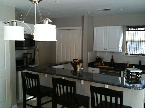 Kitchen/Island
