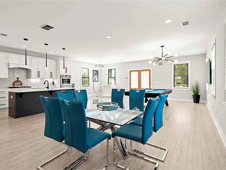 2145 Park Ter — Photo 24