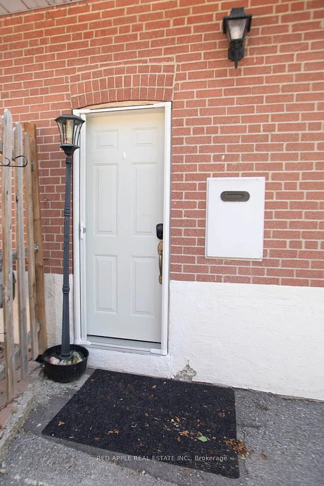 2 bed, $1,650 — Photo 3