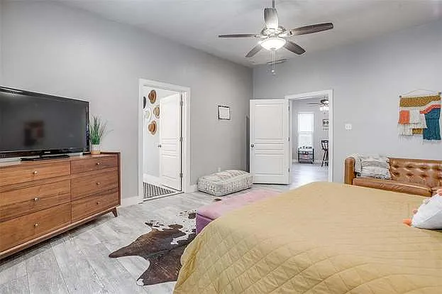 2905 S Jennings Ave — Photo 25