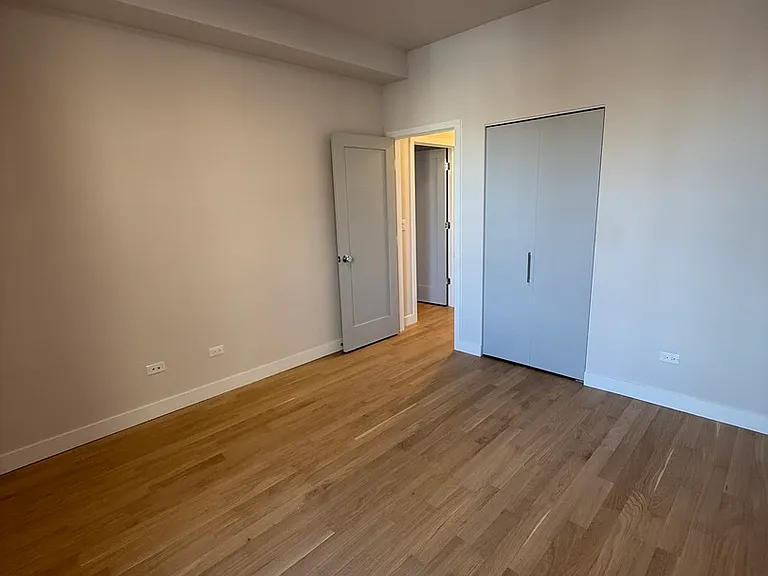 927 N Mozart St #1F — Photo 7
