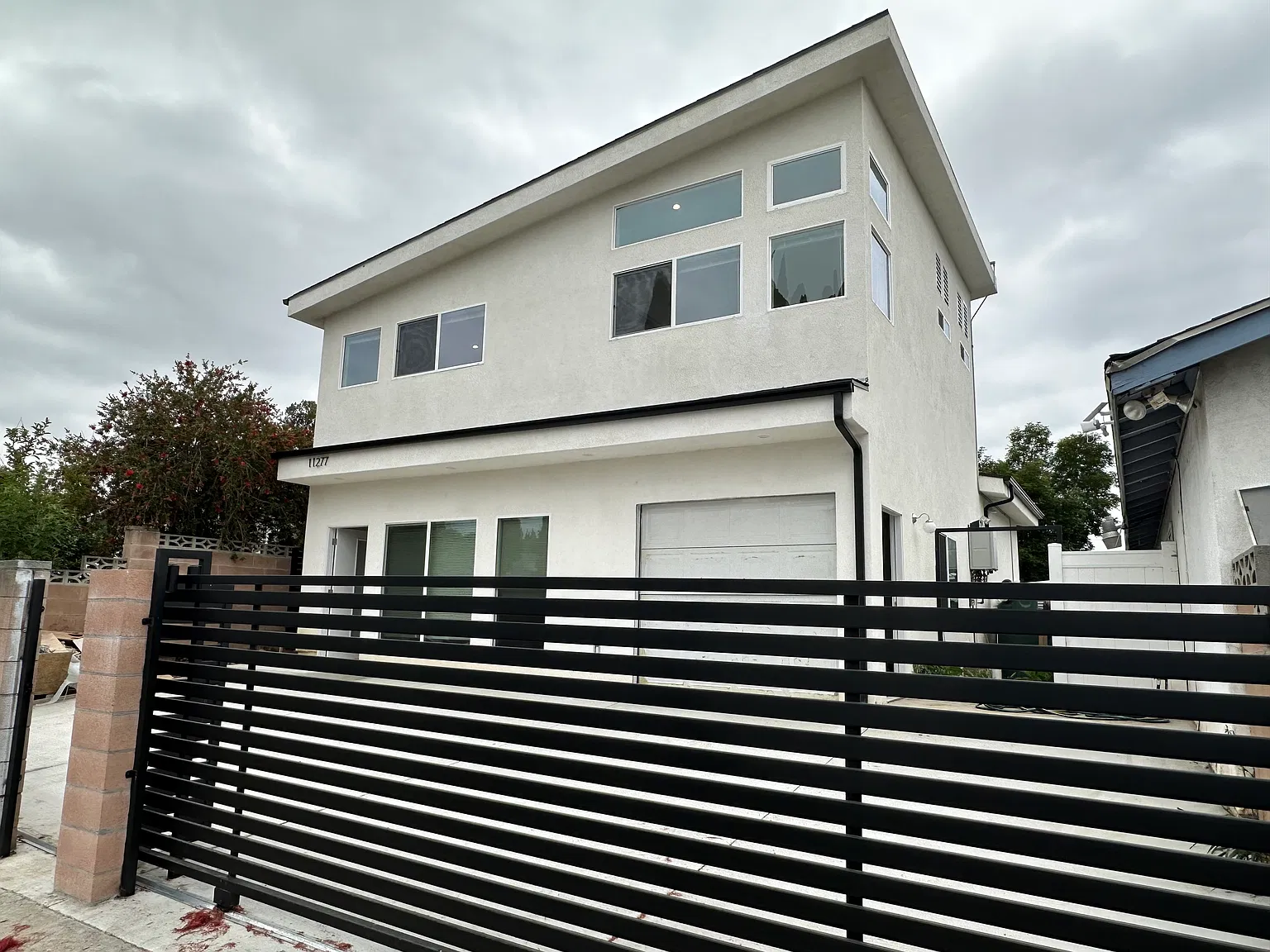 3 bed, 2.5 bath, 1350 sqft, $3,500 — Photo 1