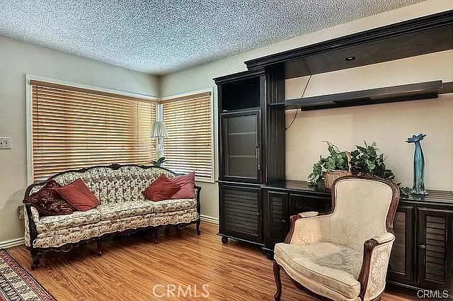 3 bed, 1428 sqft, $3,495 — Photo 3