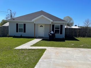 199 J Saunders Rd, Slocomb, AL 36375