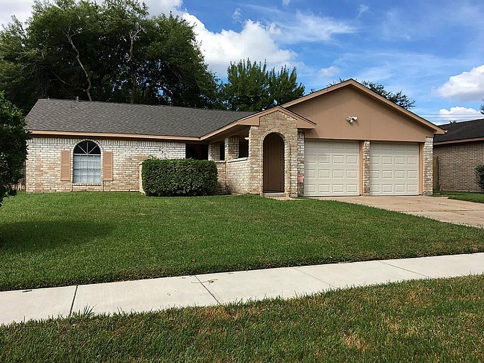 1st image of 930 Summers Dr