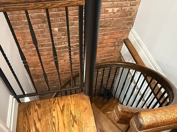 3rd image of 43 Columbia Pl APT 3R