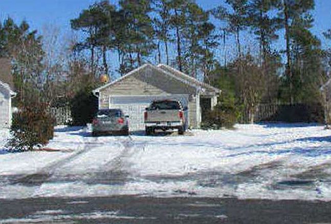 2nd image of 116 Bay Tree Cir
