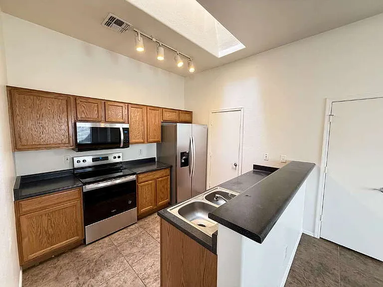 16620 S 48th St #83 — Photo 6