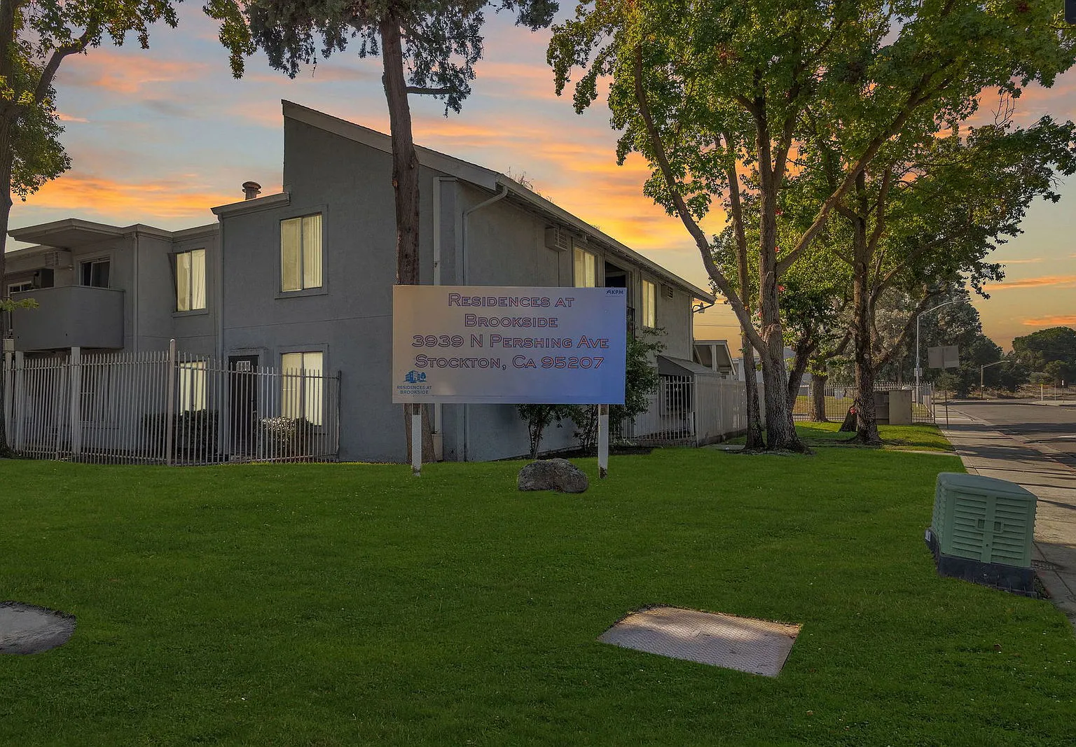 Residences at Brookside — Photo 1