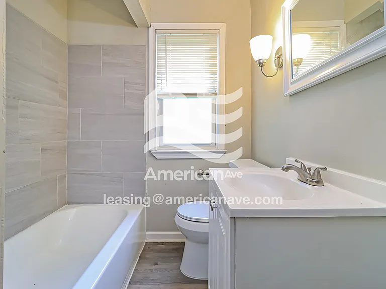 1523853_014_bathroom_13767790.jpg