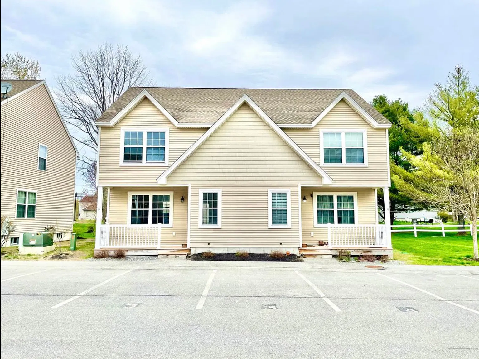 3 bed, 1279 sqft, $3,000 — Photo 1