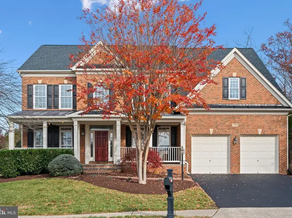 43332 Clarecastle Dr, Chantilly, VA 20152