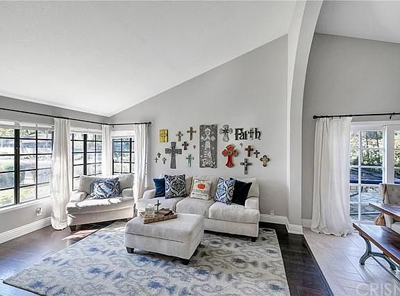 4th image of 25678 Maravilla Ct