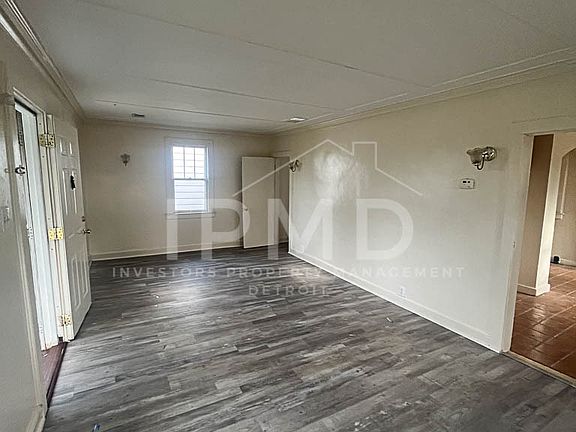 2nd image of 3970 Bluehill St