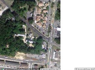 32 Cross St, Lakewood, NJ 08701