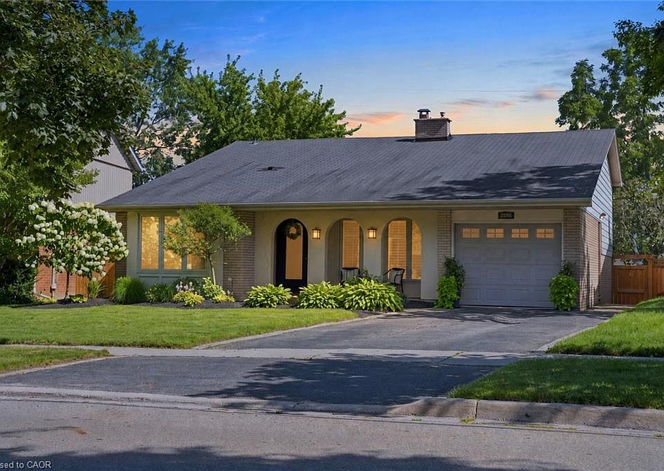 1st image of 2086 Cavendish Dr