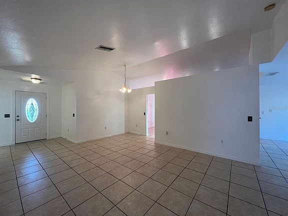 2nd image of 436 Arkansas Ct