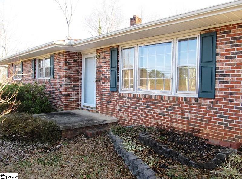 1st image of 412 Portsmouth Dr