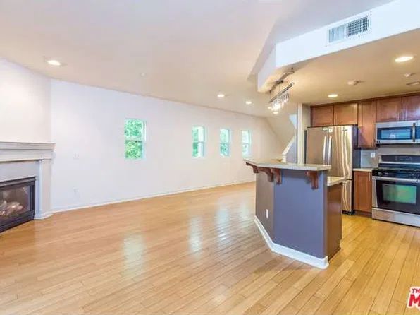10803 Hesby St Unit 105, North Hollywood, CA 91601