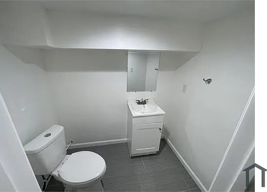 2460 N Myrtlewood St — Photo 16