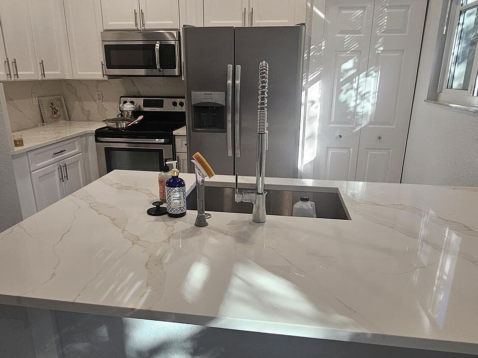 1st image of 324 Bayfront Dr #324