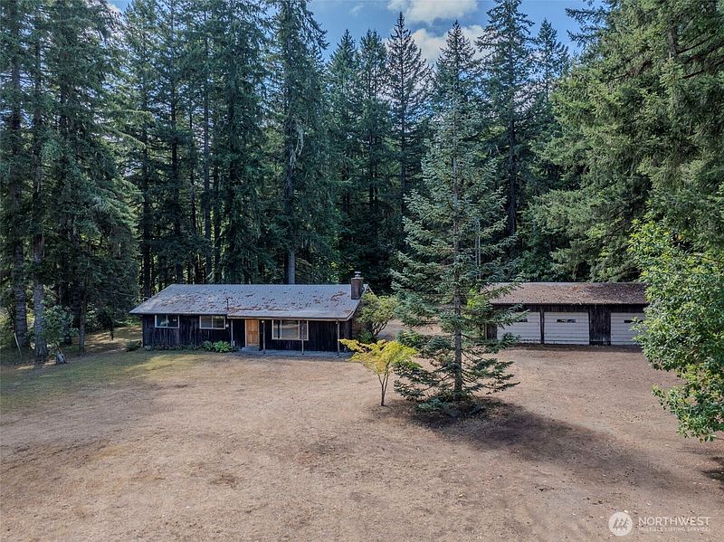2nd image of 1835 Maple Valley Road SW