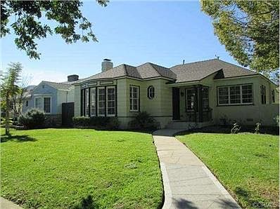 1st image of 703 S Griffith Park Dr