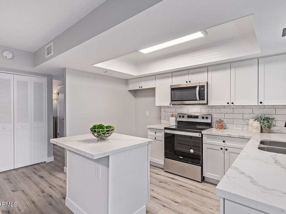 1st image of 1568 W CAMPBELL Avenue