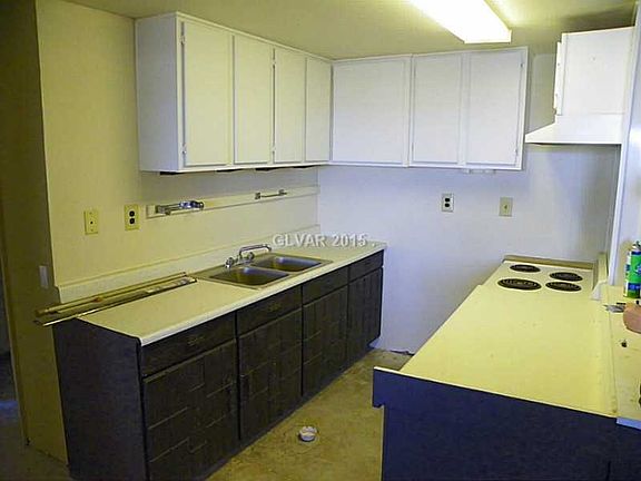 3rd image of 608 N Lisbon St