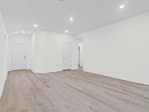 5th image of 23 Sourdough Creek Ln