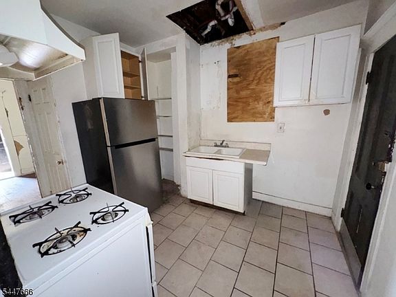 3rd image of 332 S 19Th St