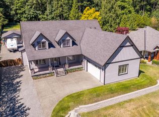 614 Colby Rd, Comox, BC V9M 4H8