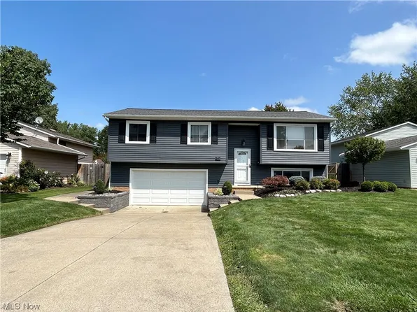 347 Bayshore Dr, Eastlake, OH 44095
